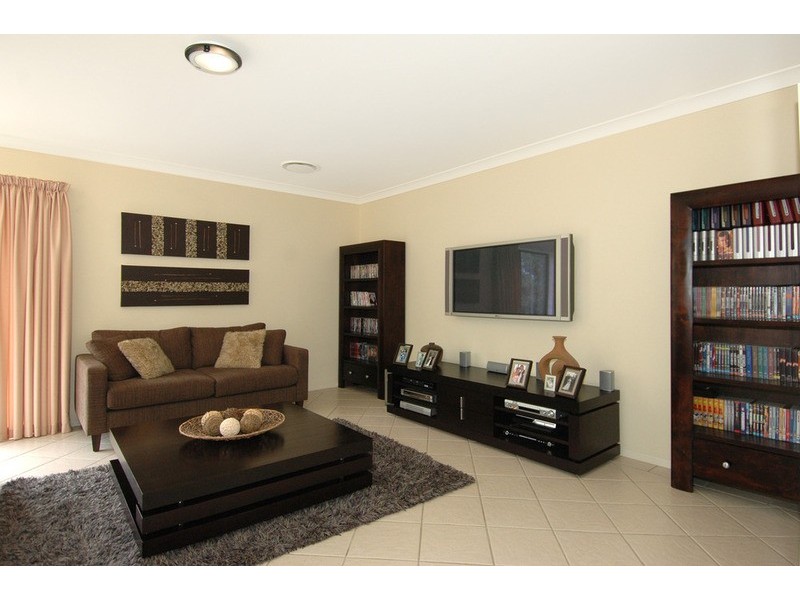 38 Mundoonen Crescent, Horsley NSW 2530