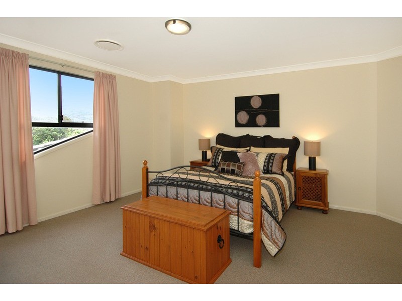38 Mundoonen Crescent, Horsley NSW 2530