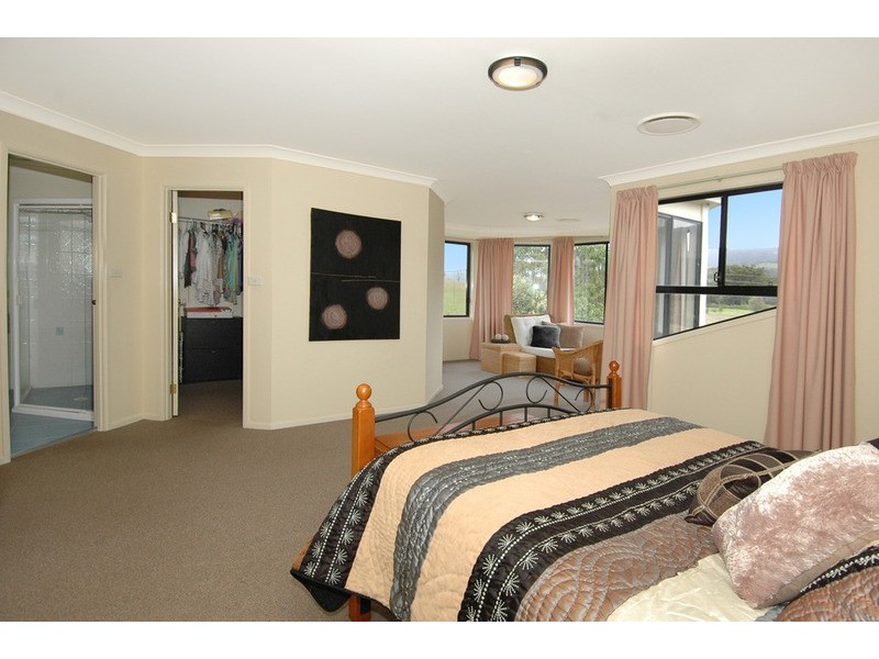 38 Mundoonen Crescent, Horsley NSW 2530