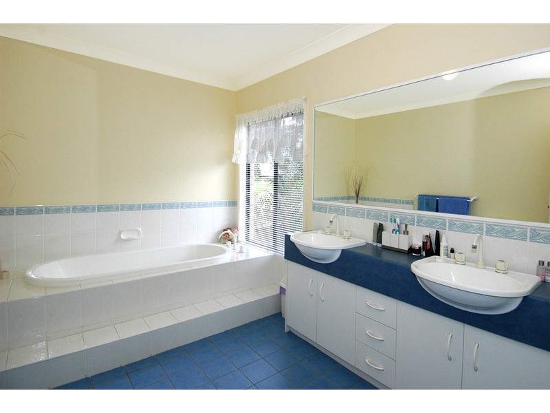 38 Mundoonen Crescent, Horsley NSW 2530