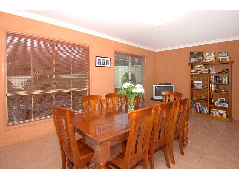 19 Reed Park Place, Horsley NSW 2530