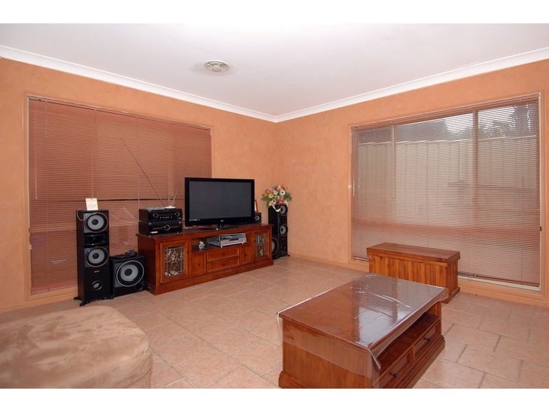 19 Reed Park Place, Horsley NSW 2530