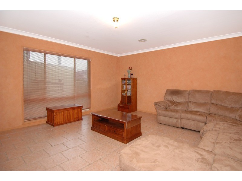 19 Reed Park Place, Horsley NSW 2530
