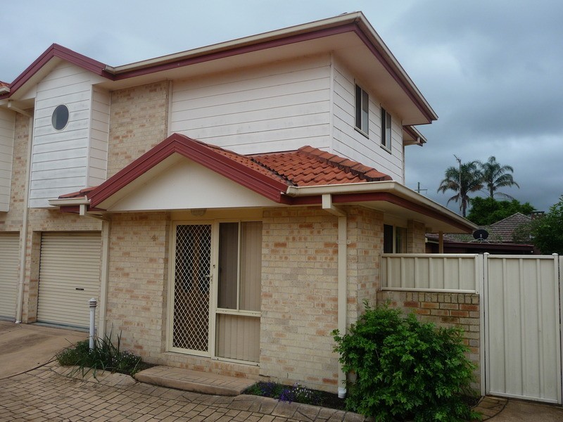 4/18 Osborne Street, Dapto NSW 2530