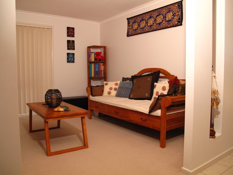 8 Glenwood Grove, Horsley NSW 2530