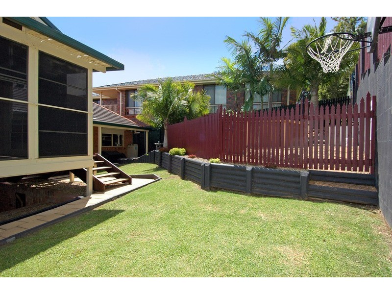 10 Scenic Crescent, Albion Park NSW 2527