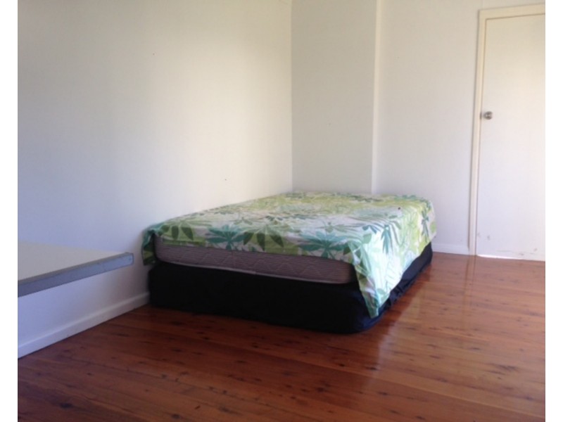 22 Pooraka Avenue, West Wollongong NSW 2500