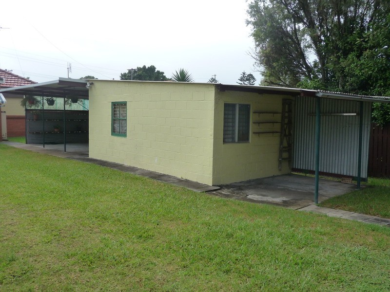 6 Windang Road, Primbee NSW 2502