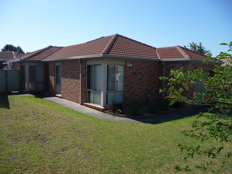 5 Yeldah Drive, Horsley NSW 2530