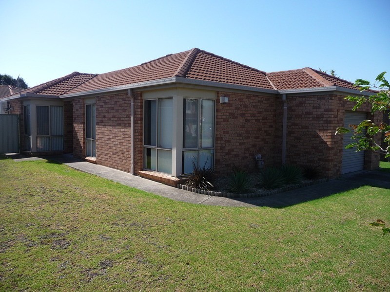 5 Yeldah Drive, Horsley NSW 2530