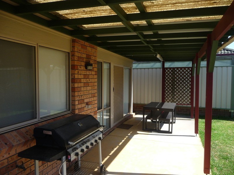 5 Yeldah Drive, Horsley NSW 2530