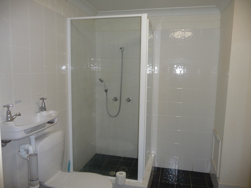 22 Pooraka Avenue, West Wollongong NSW 2500
