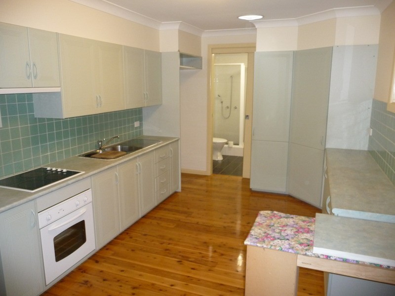 22 Pooraka Avenue, West Wollongong NSW 2500