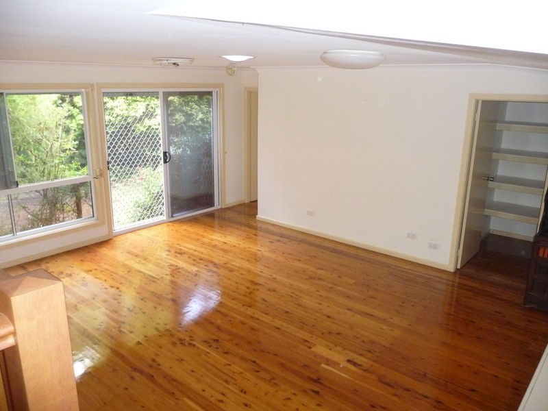 22 Pooraka Avenue, West Wollongong NSW 2500