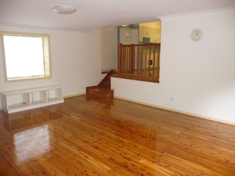 22 Pooraka Avenue, West Wollongong NSW 2500