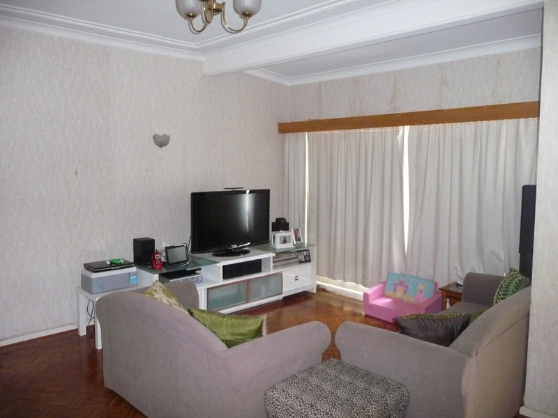 42 Hixson Street, Port Kembla NSW 2505