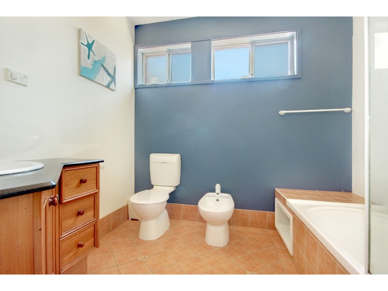 182 Lakeview Parade, Primbee NSW 2502