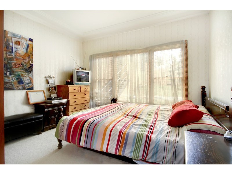 11 Hassan Street, Lake Heights NSW 2502