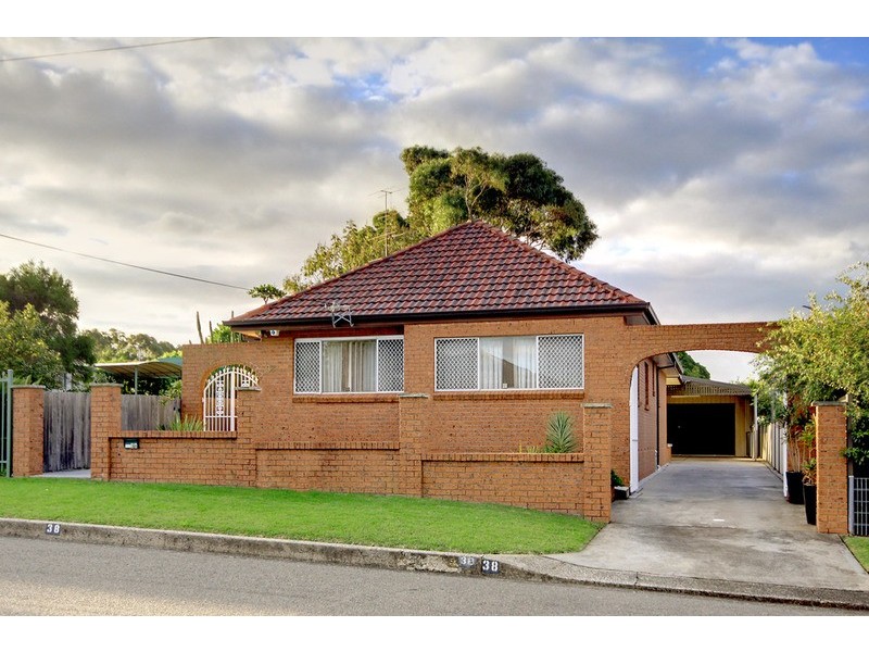 38 Collins Street, Corrimal NSW 2518