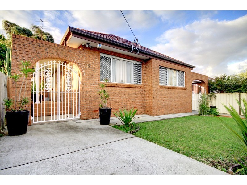 38 Collins Street, Corrimal NSW 2518