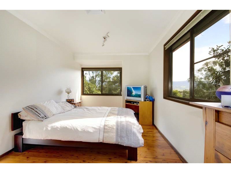 17 Bright Parade, Dapto NSW 2530