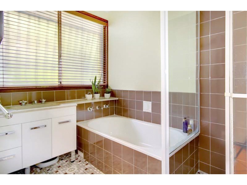 17 Bright Parade, Dapto NSW 2530