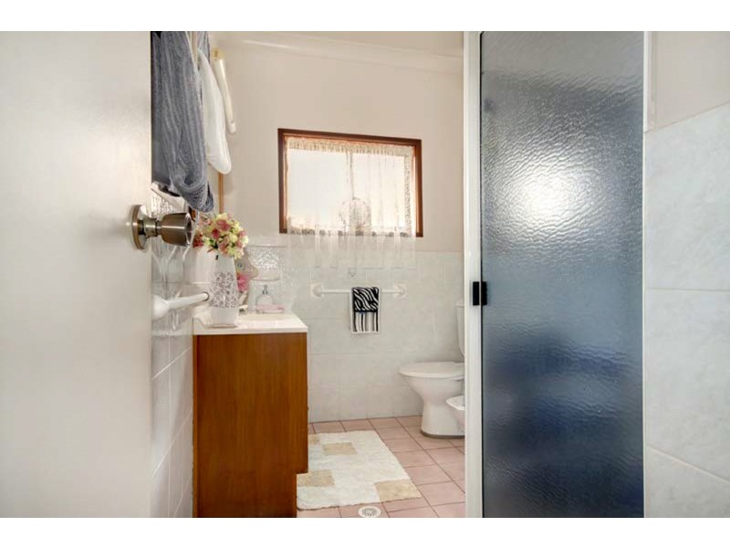 50 Mirrabooka Road, Lake Heights NSW 2502