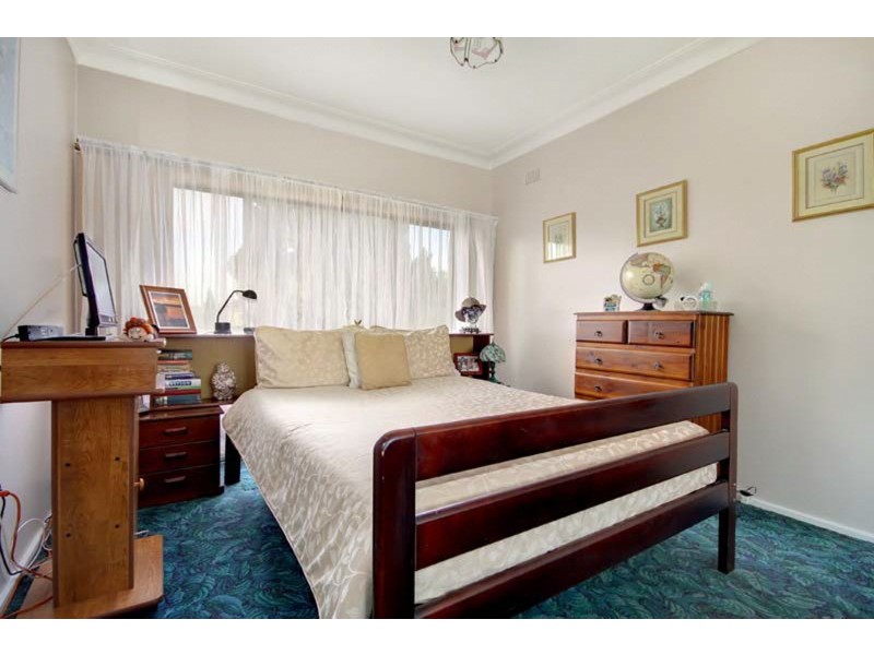 50 Mirrabooka Road, Lake Heights NSW 2502