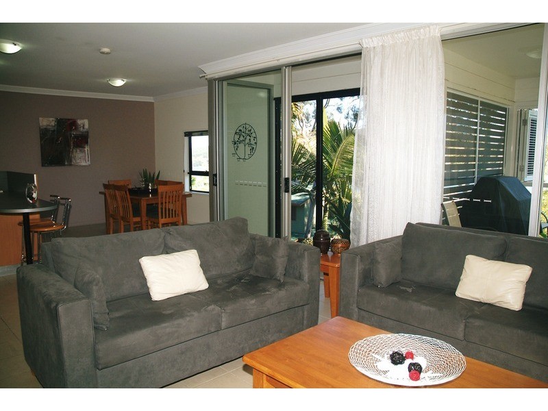 Oasis 1/1-2 Flametree Grove, Hamilton Island QLD 4803