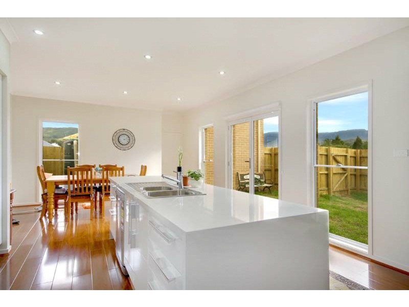 7 Curramore Road, Tullimbar NSW 2527
