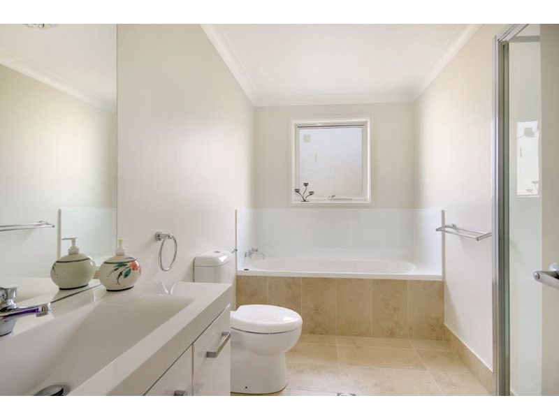 7 Curramore Road, Tullimbar NSW 2527