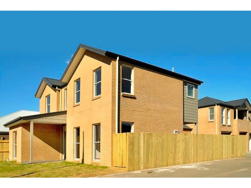 11 Jerrara Street, Tullimbar NSW 2527