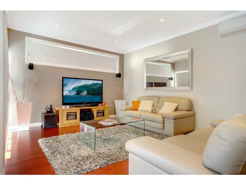 6 Gray Street, Woonona NSW 2517