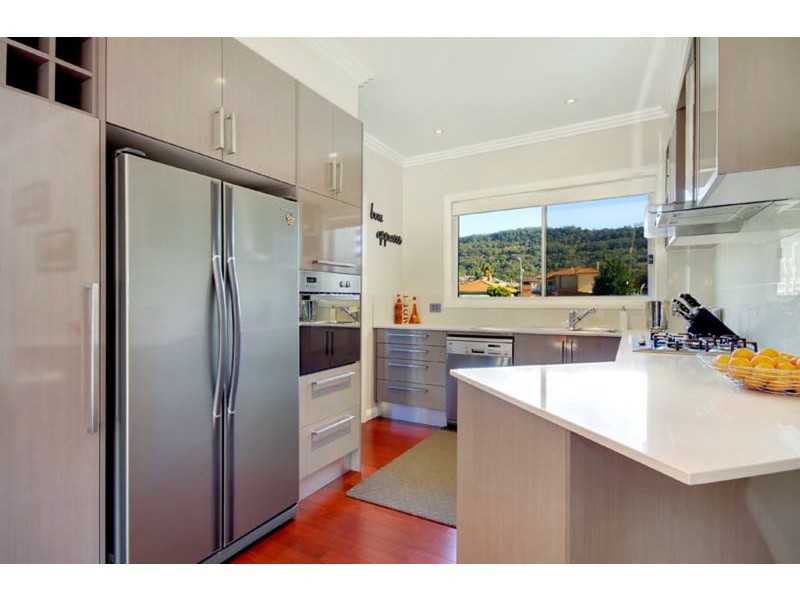 6 Gray Street, Woonona NSW 2517