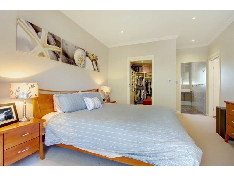 6 Gray Street, Woonona NSW 2517