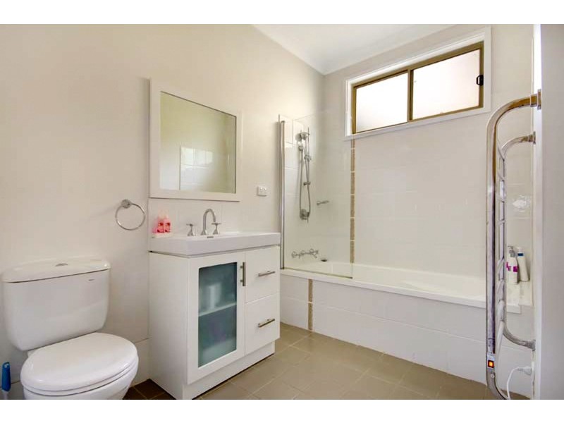 21 Stanley Avenue, Farmborough Heights NSW 2526