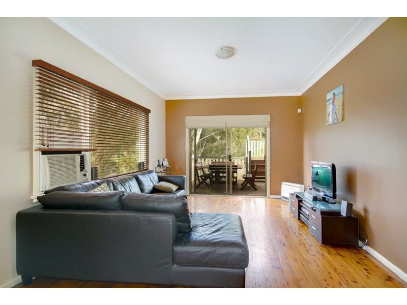 21 Stanley Avenue, Farmborough Heights NSW 2526