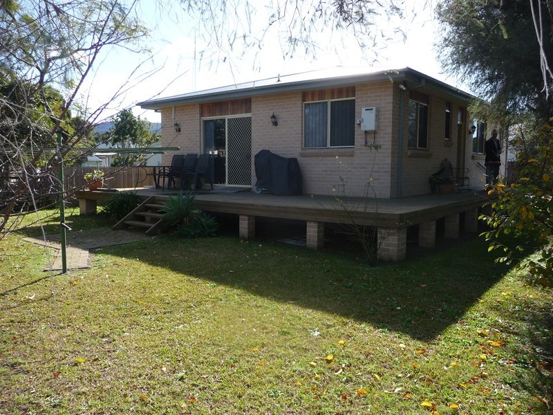 1A Chapman Street, Unanderra NSW 2526