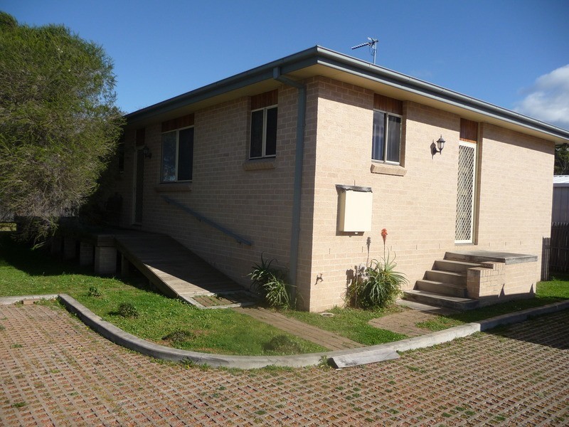 1A Chapman Street, Unanderra NSW 2526