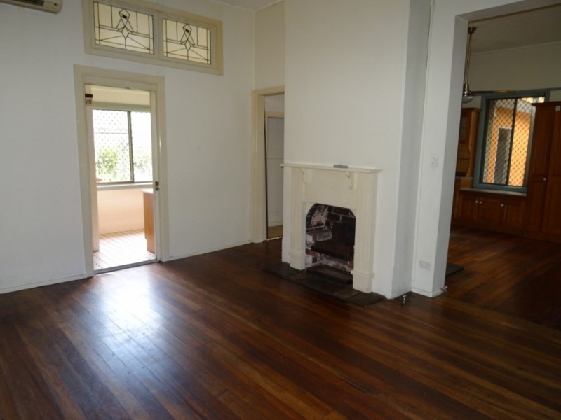 4/38 Bridge Street, Coniston NSW 2500