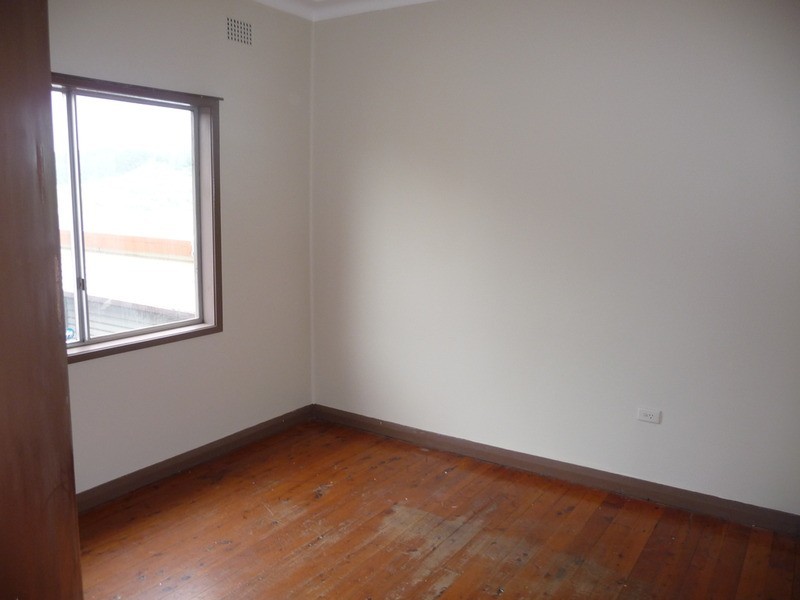 1 & 2/250 Flagstaff Road, Lake Heights NSW 2502