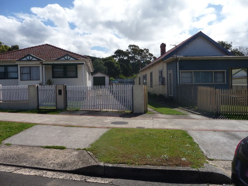 120-122 Gladstone Avenue, Coniston NSW 2500