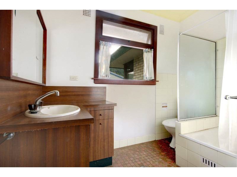 6 Wilford  Street, Corrimal NSW 2518