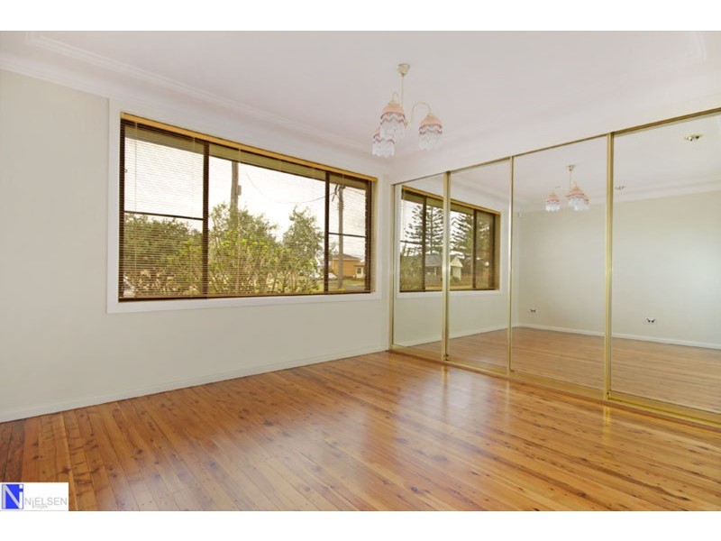 16 Oakland  Avenue, Windang NSW 2528