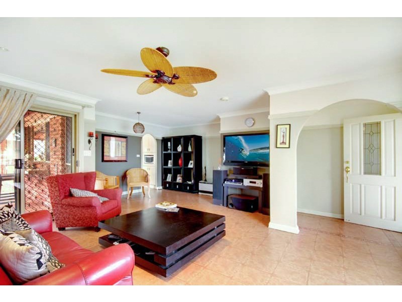 9 Ribbonwood Place, Albion Park Rail NSW 2527