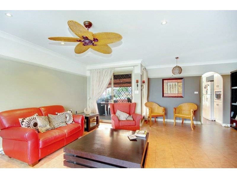 9 Ribbonwood Place, Albion Park Rail NSW 2527