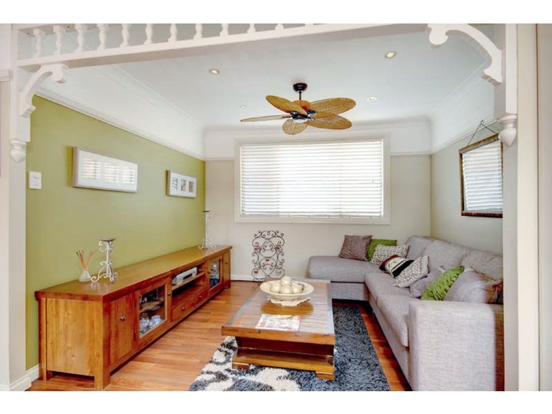 9 Ribbonwood Place, Albion Park Rail NSW 2527