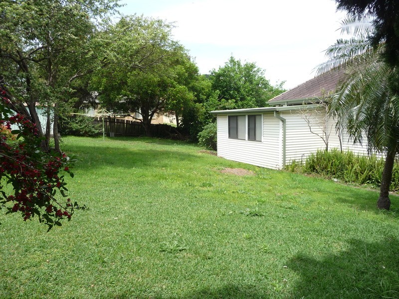 5 Overhill Road, Primbee NSW 2502