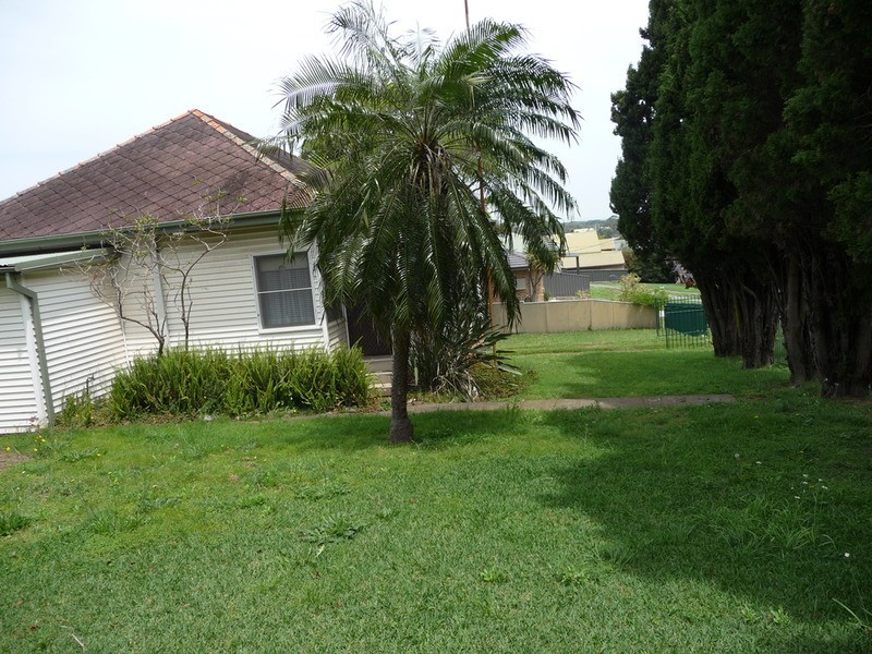 5 Overhill Road, Primbee NSW 2502