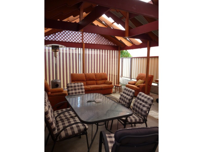 9 Newcastle Street, Cringila NSW 2502
